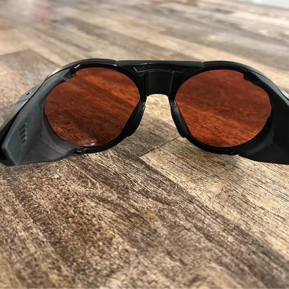Oakley Black Frame with Red Lenses VR Glasses